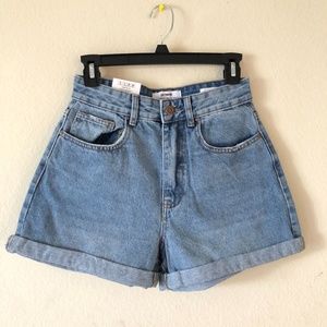 NWT Cotton On High Rise Mom Jean Shorts - Light Wash